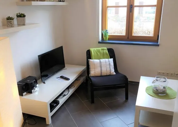 Strata Montana شقة